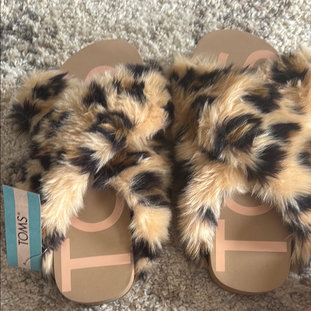 TOMS Leopard Print Fuzzy Slippers
